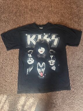 KISS The Hotest Show On Earth 2010 tour tee gildan M